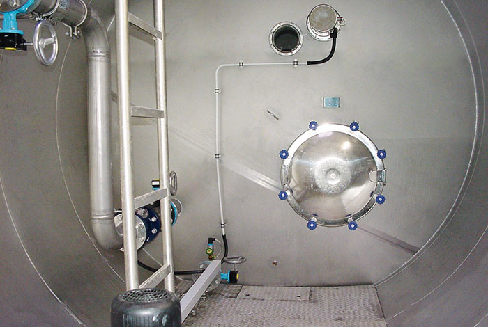Innenansicht Installationsraum Rohrbehälter