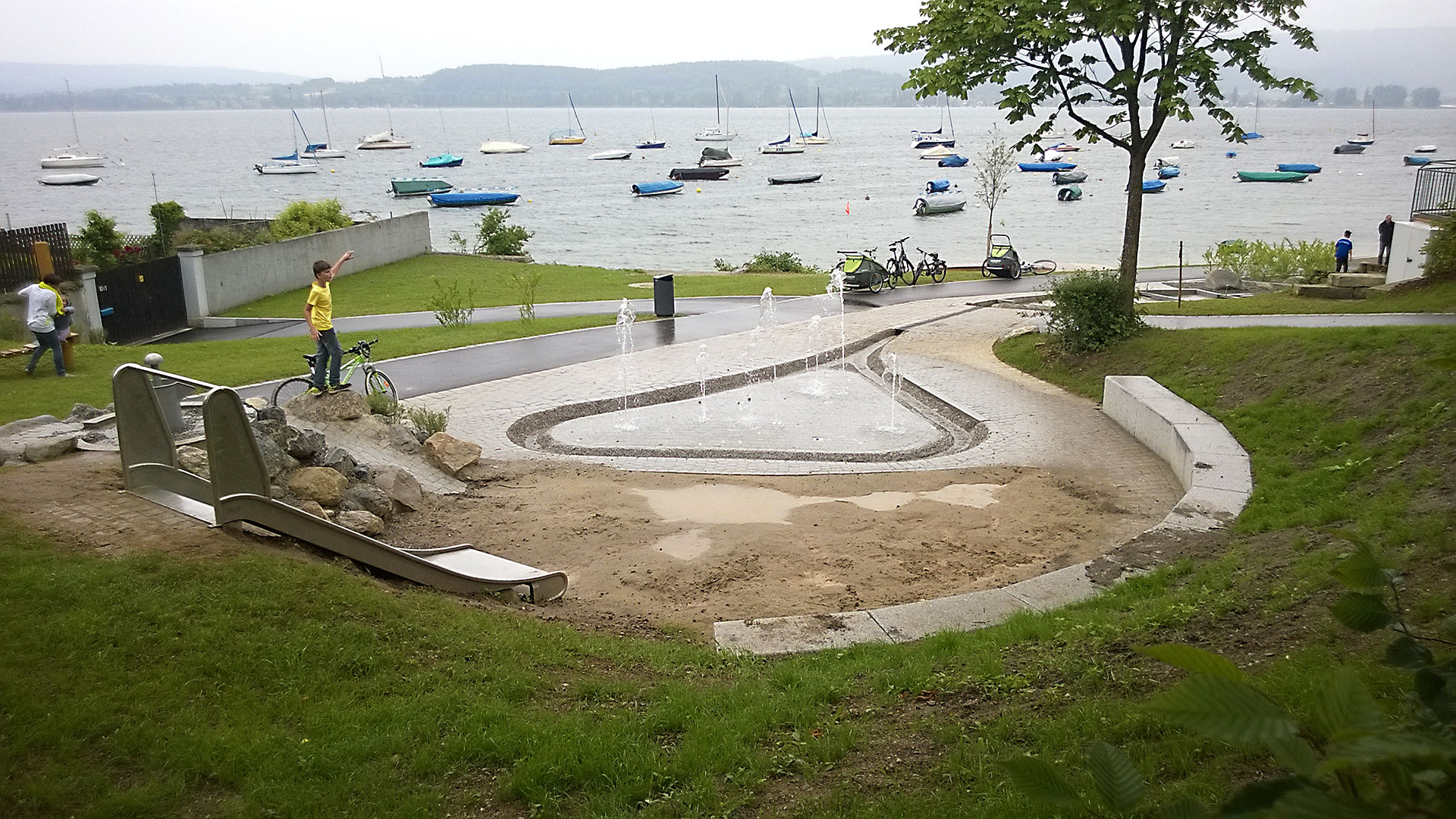 Wasserspielplatz mit Kreislaufwasseraufbereitung und TecBox